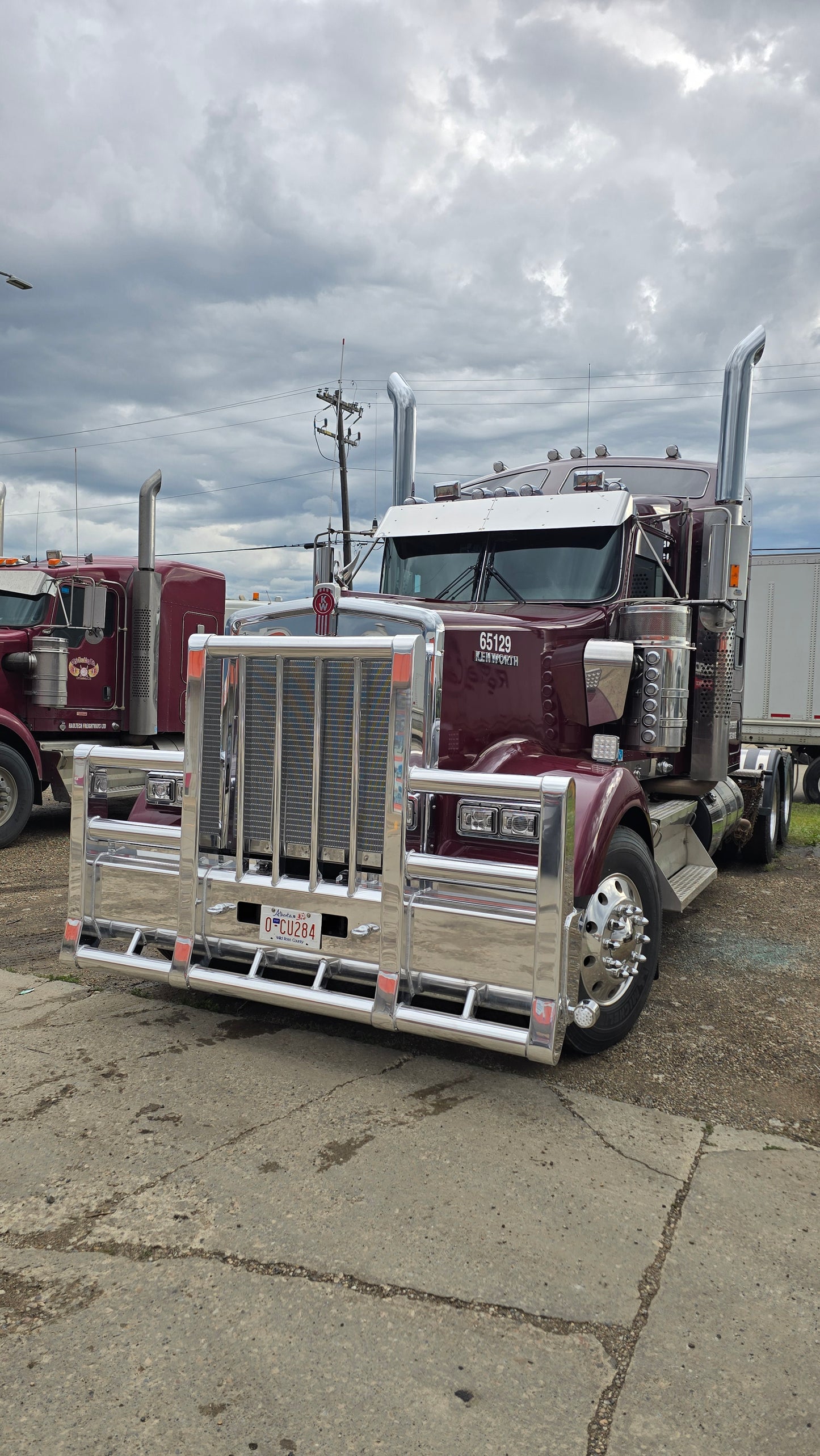 HERD Super Road Train With Vertical Tubes for Kenworth W900L