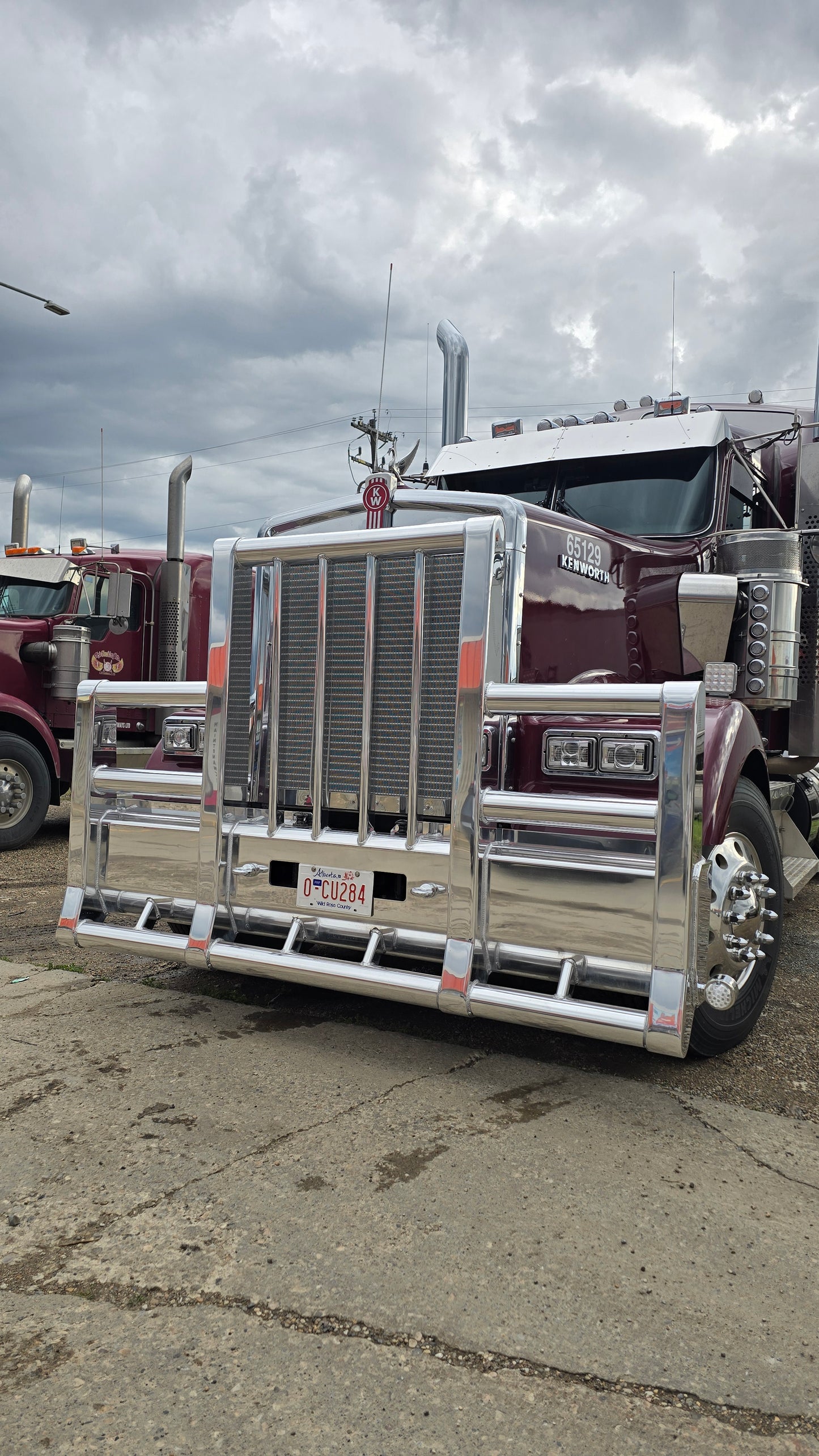 HERD Super Road Train With Vertical Tubes for Kenworth W900L