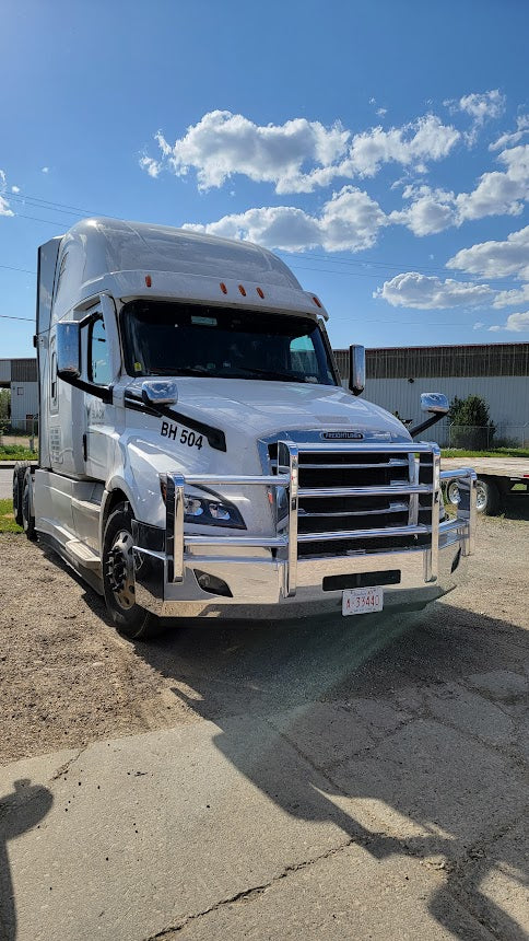 Freightliner Cascadia bumper newer 18-25